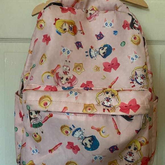 Sailor Moon and Friends Deluxe Backpack - Picture 1 of 11
